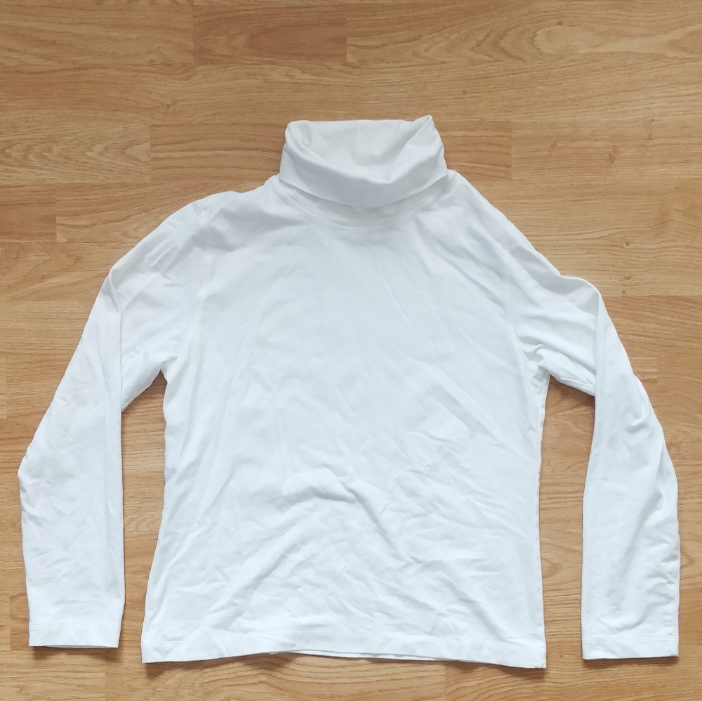 Chico's White Turtle Neck Long Sleeved Size Medium